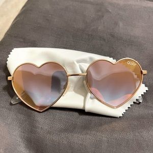 QUAY AUSTRALIA HEARTBREAKER SUNNIES